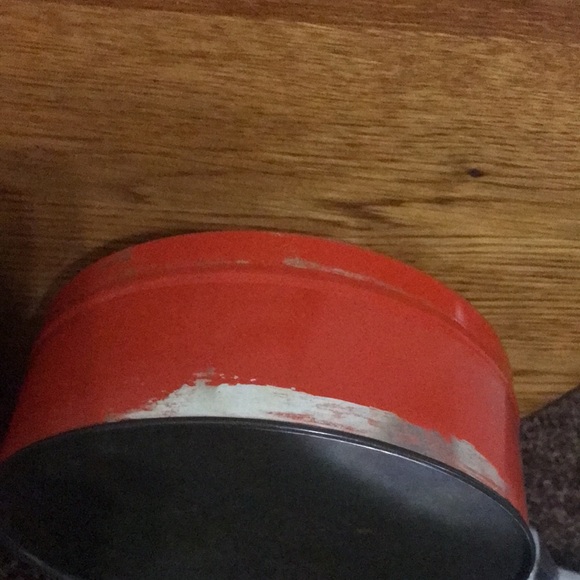 Vintage 1940s, 1950s and 1960s Decorative Christmas Metal Tins. Set of 3 - Picture 9 of 13